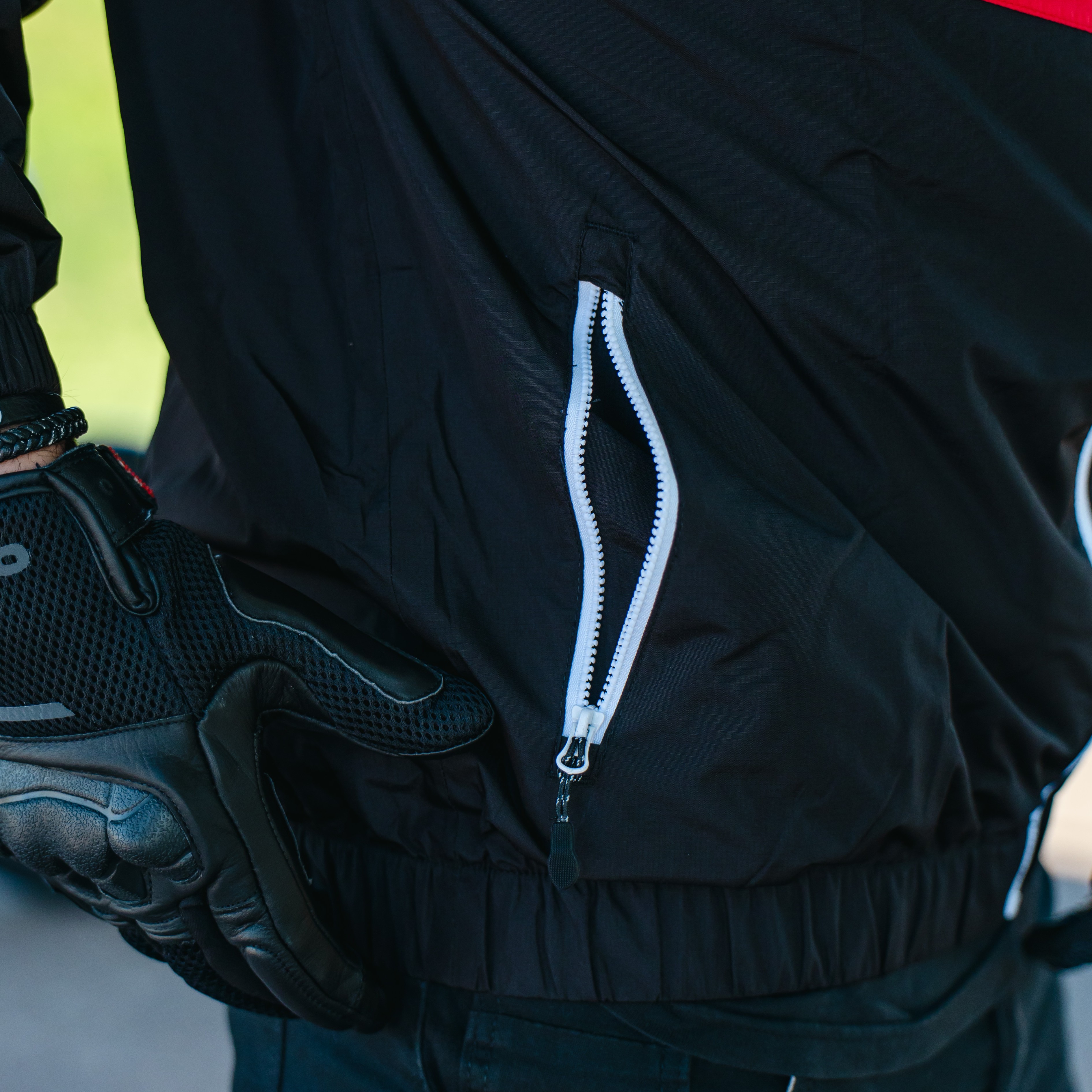 Campera NTO Wind Hombre Negra / Roja